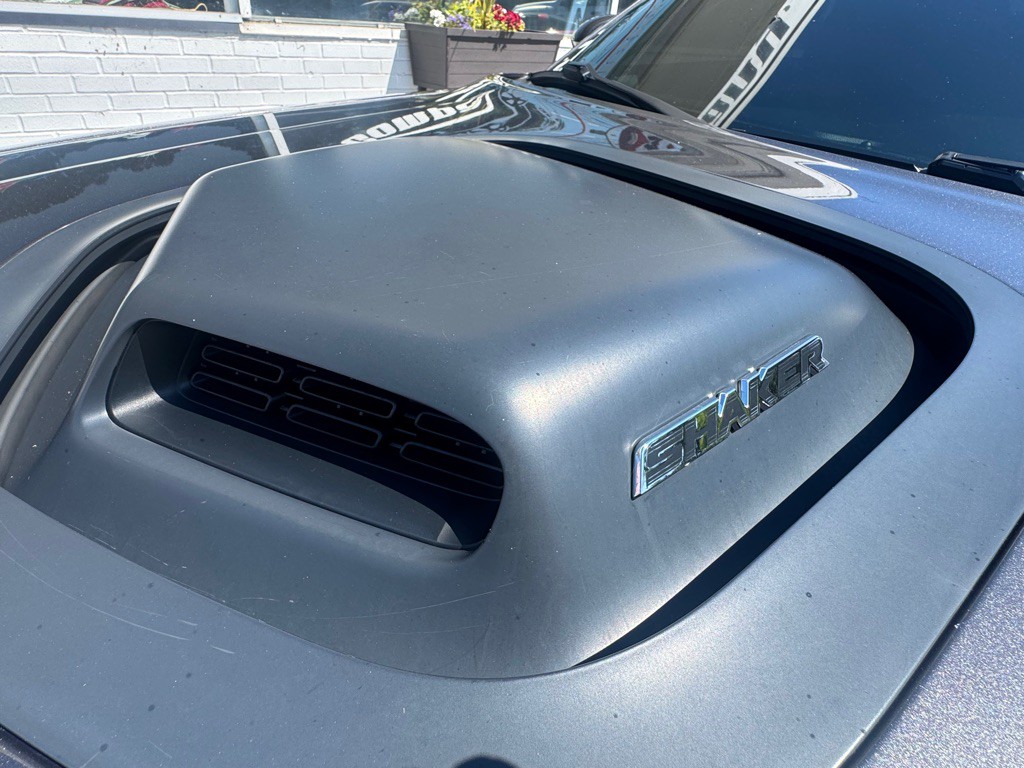 2021 Dodge Challenger Image 8