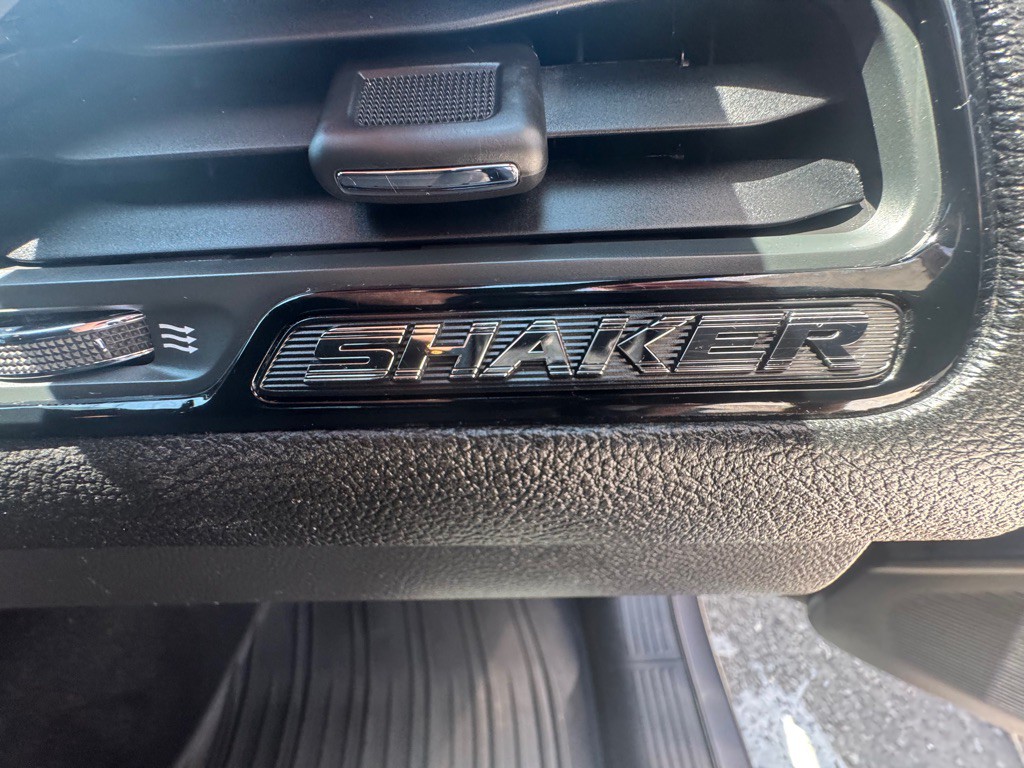 2021 Dodge Challenger Image 13