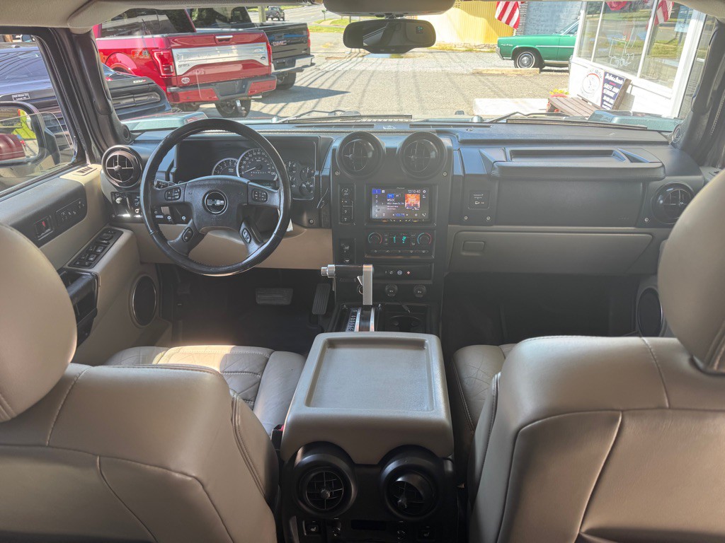 2006 HUMMER H2 Image 13