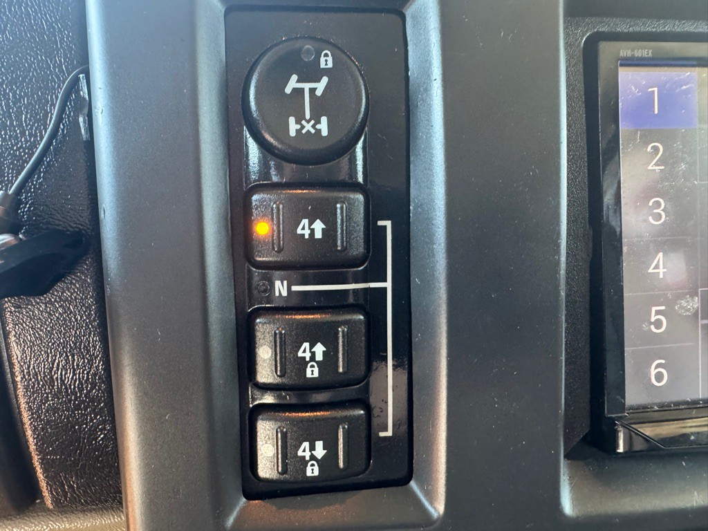 2006 HUMMER H2 Image 17