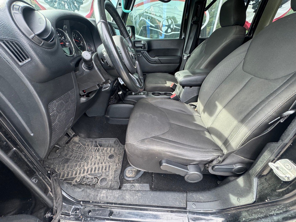 2016 Jeep Wrangler Unlimited Image 9