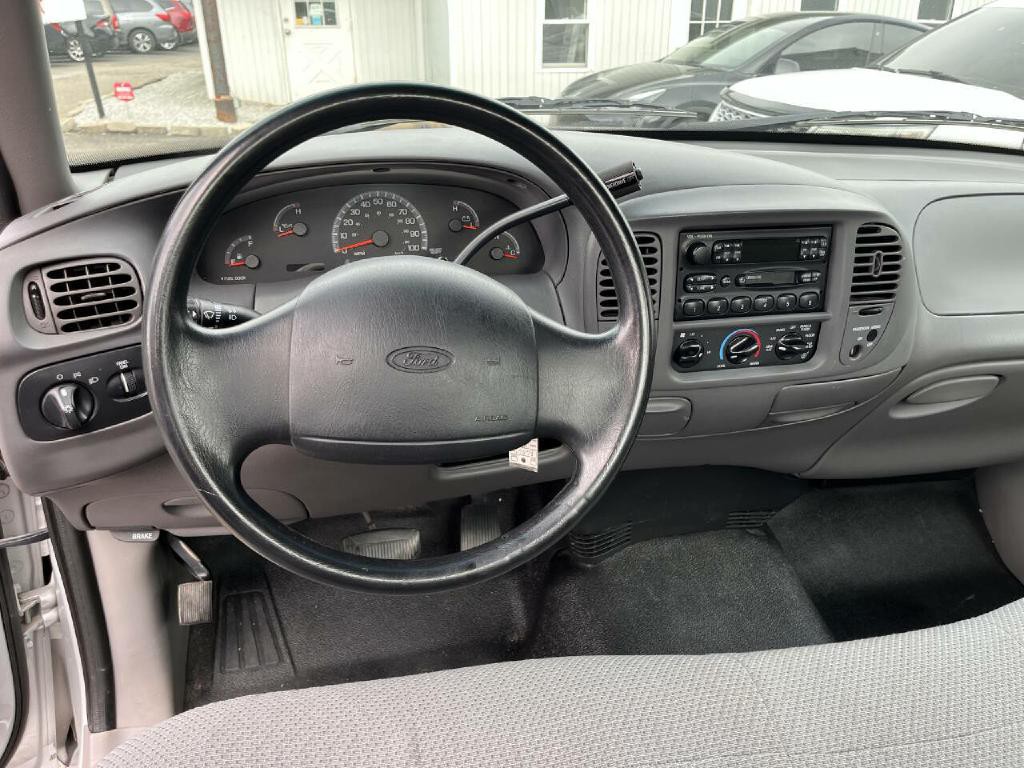 1999 Ford F-150 Image 12