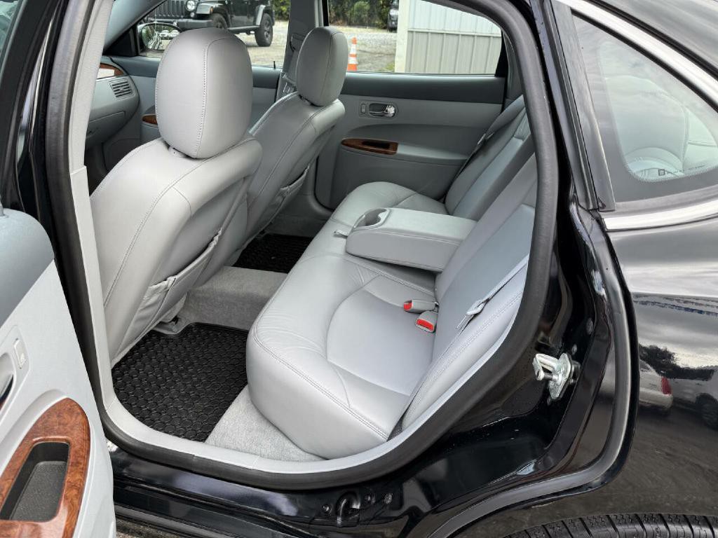 2005 Buick Lacrosse Image 10