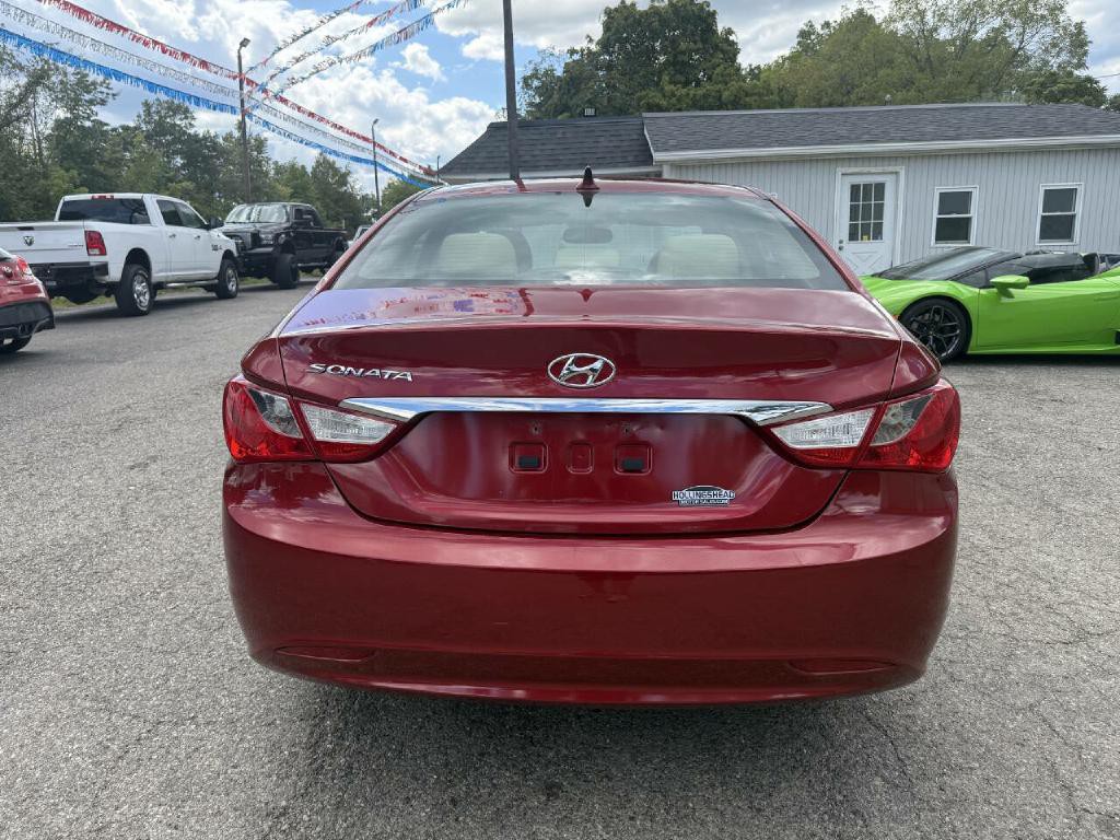 2011 Hyundai Sonata Image 4