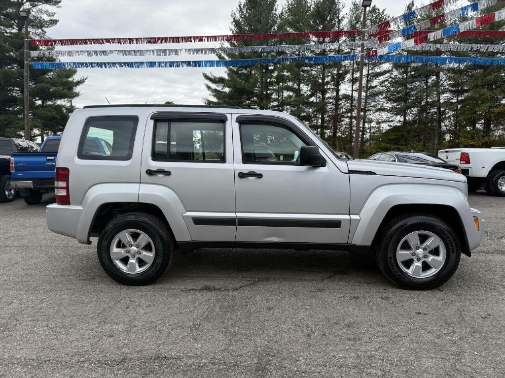 2012 Jeep Liberty Image 4