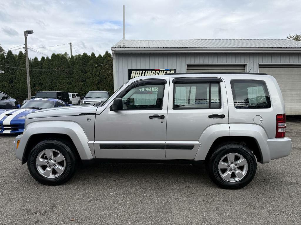 2012 Jeep Liberty Image 8