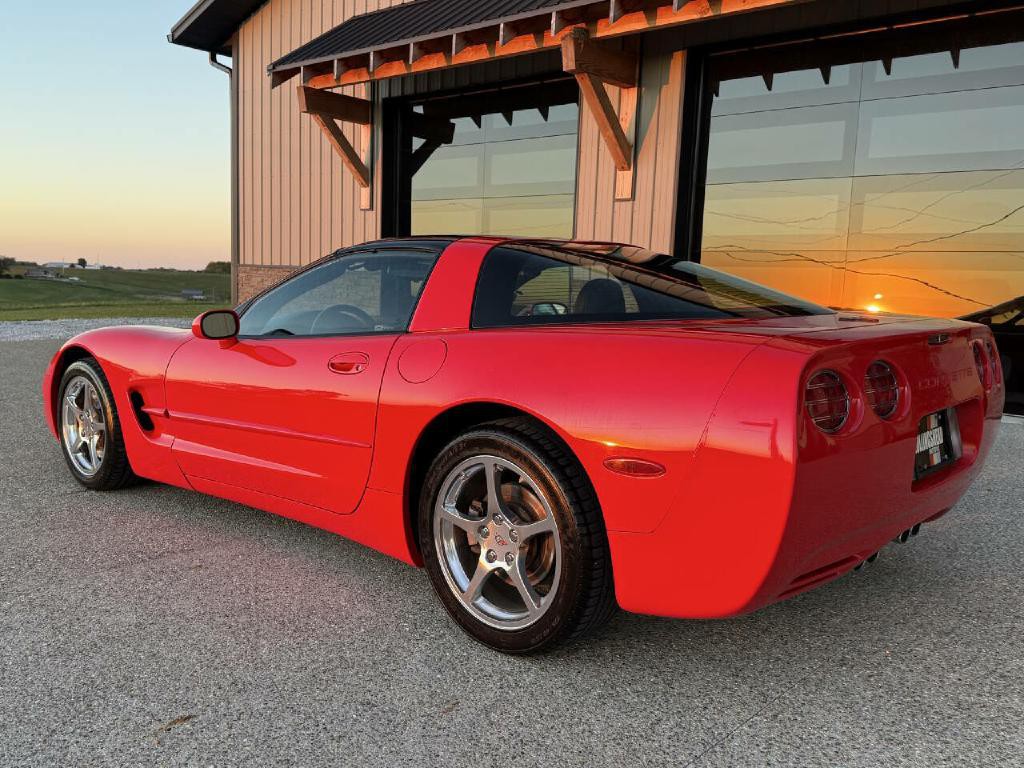 2002 Chevrolet Corvette Image 6