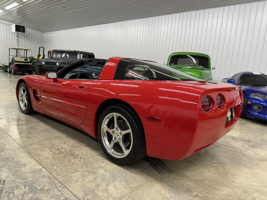 2002 Chevrolet Corvette Image 7