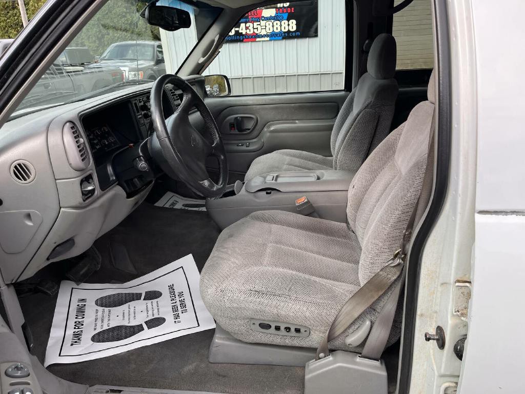 2000 Chevrolet C/K Image 10