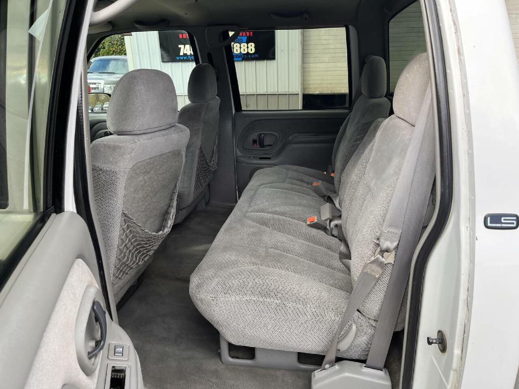 2000 Chevrolet C/K Image 13