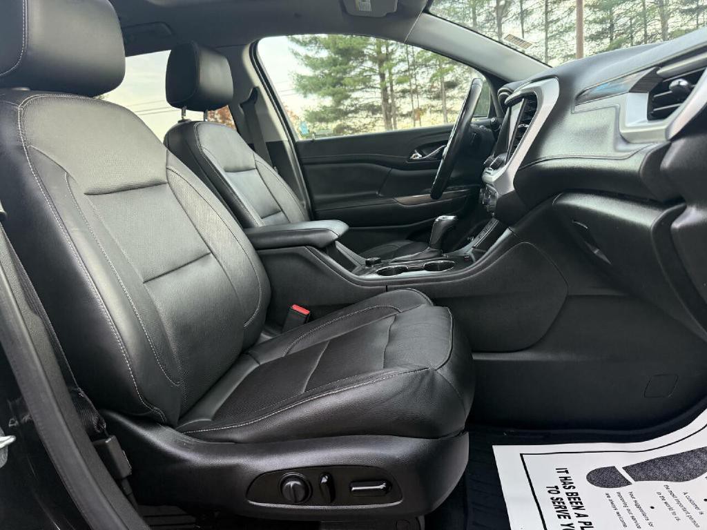 2019 GMC Acadia Image 17