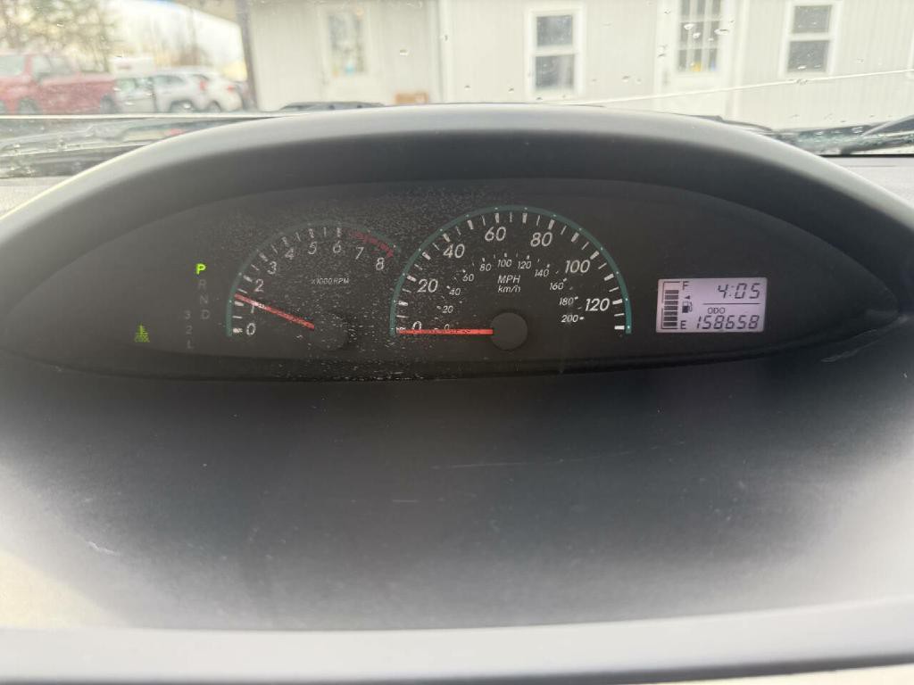 2012 Toyota Yaris Image 10