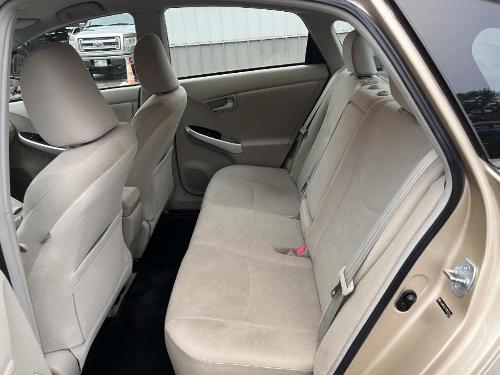2010 Toyota Prius Image 10