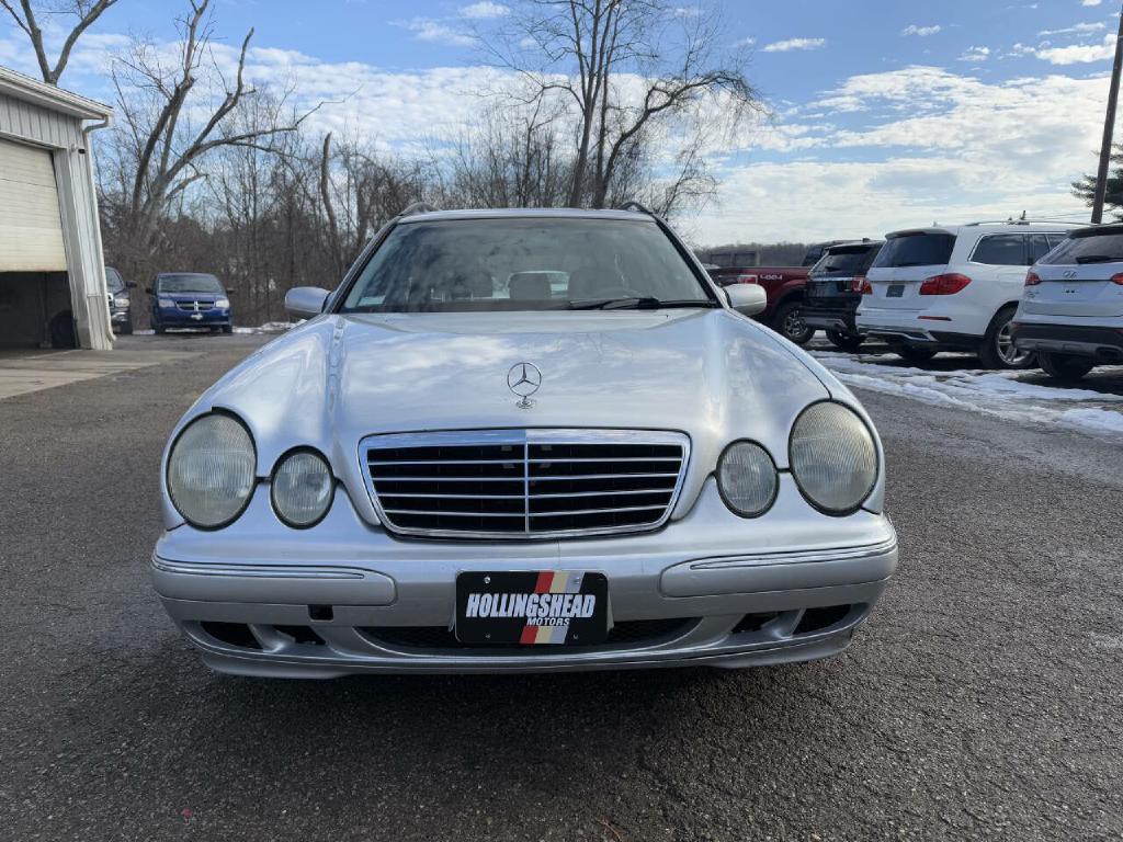 2002 Mercedes-Benz E-Class Image 2