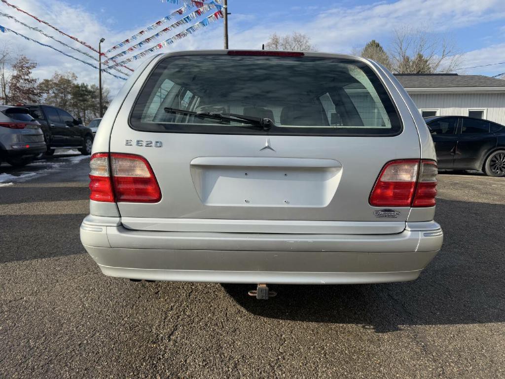 2002 Mercedes-Benz E-Class Image 5