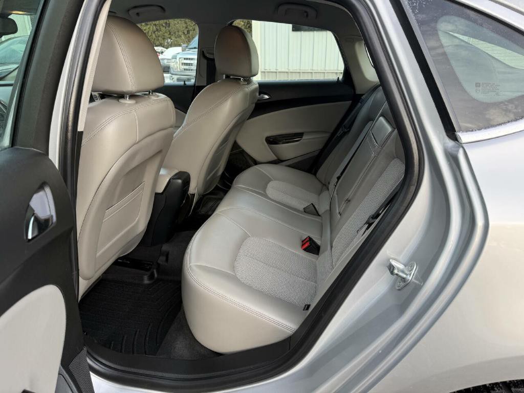 2014 Buick Verano Image 12