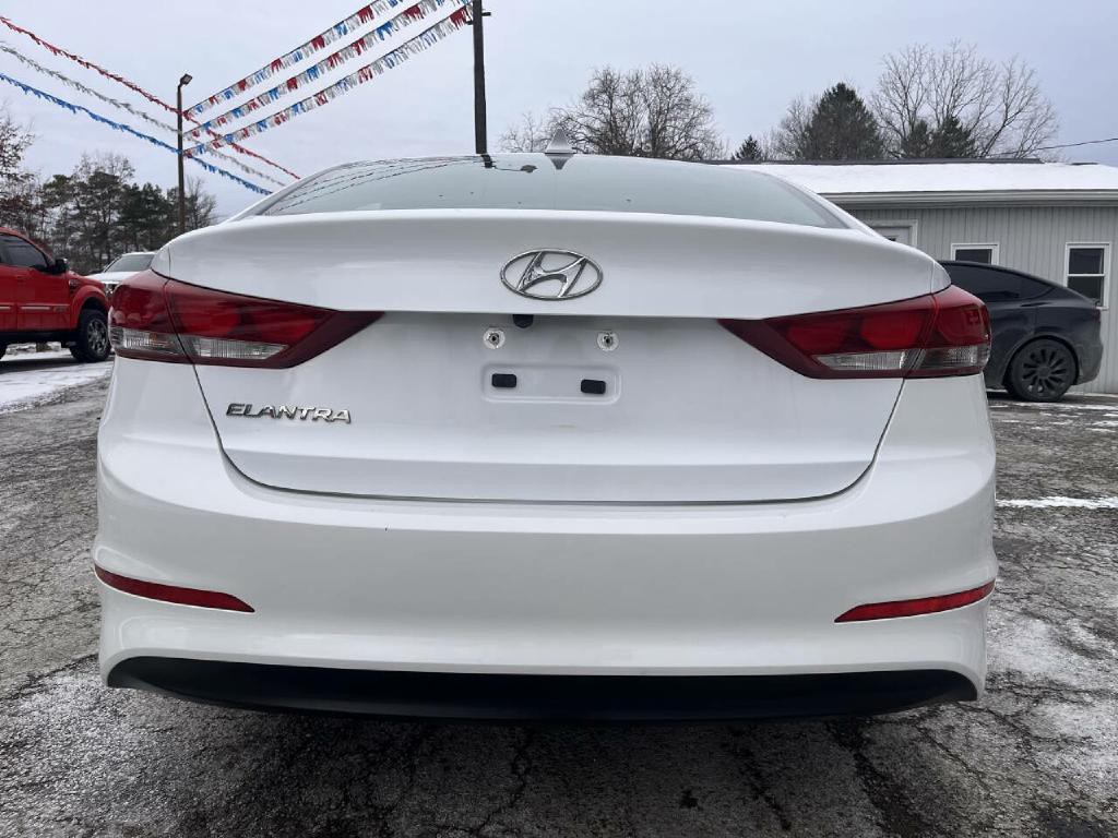 2017 Hyundai Elantra Image 6