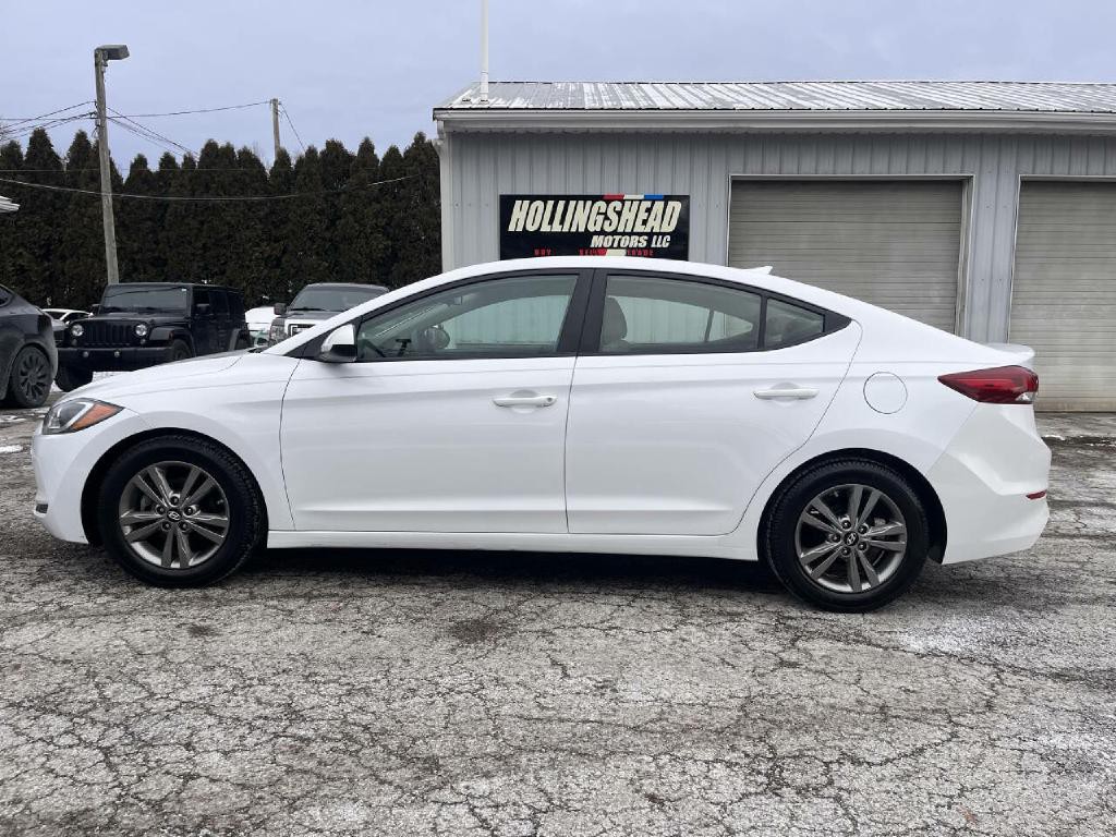 2017 Hyundai Elantra Image 8