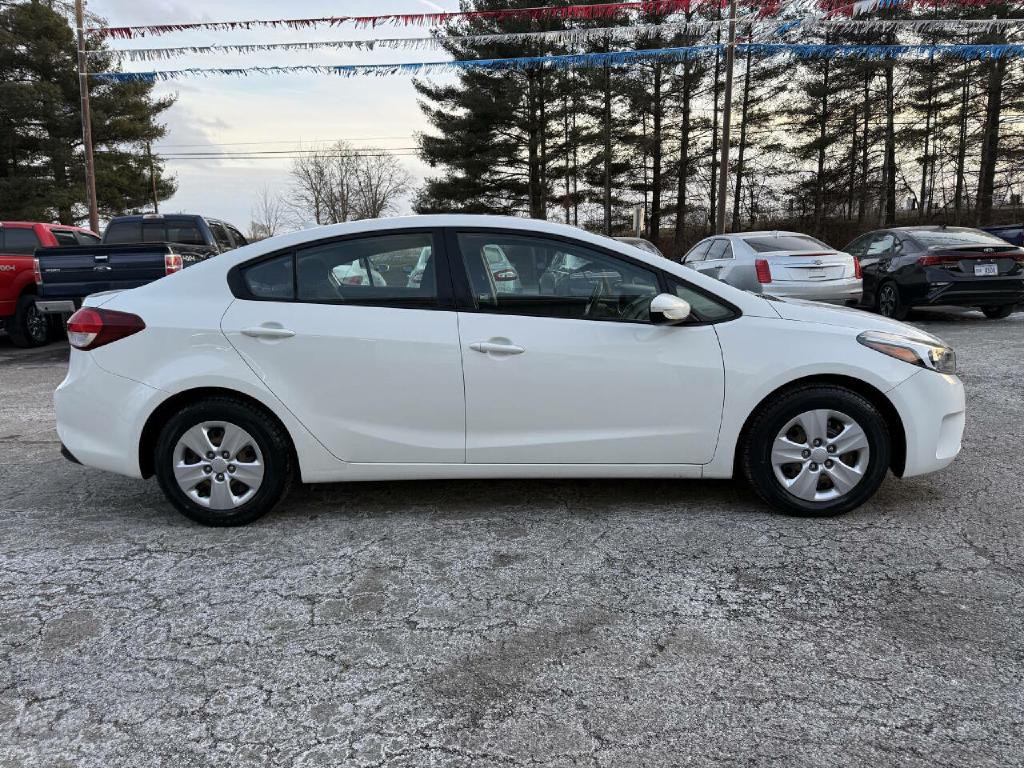 2017 Kia Forte Image 5