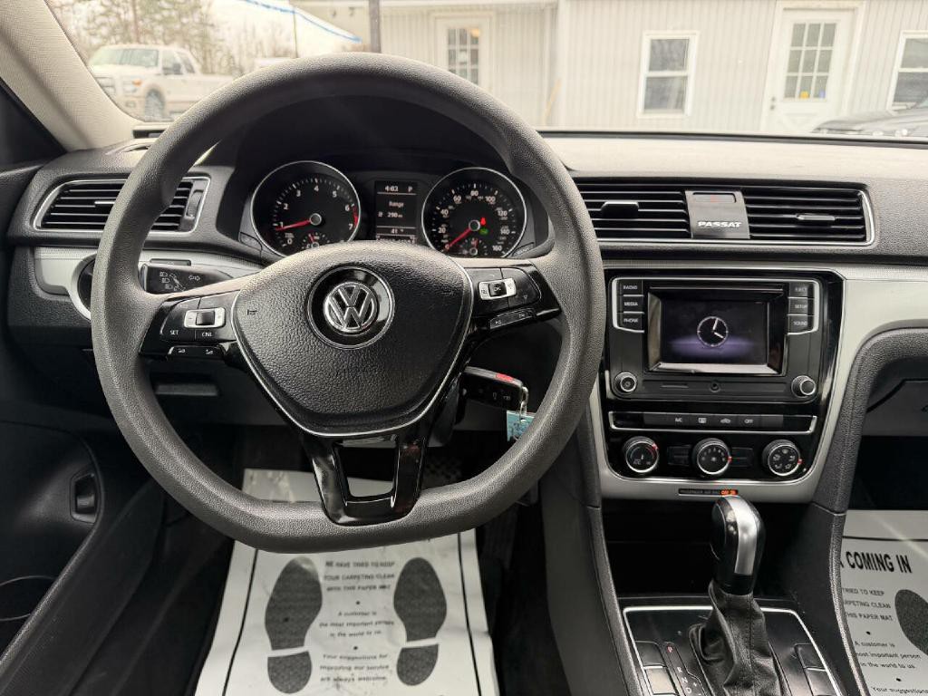 2018 Volkswagen Passat Image 10