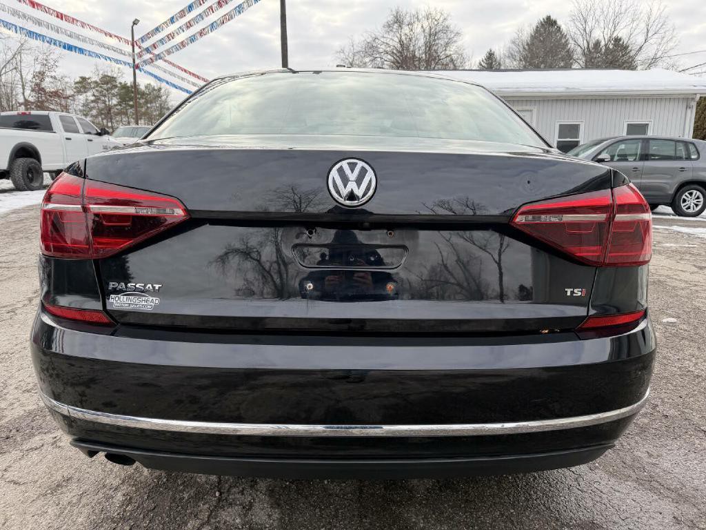 2018 Volkswagen Passat Image 14