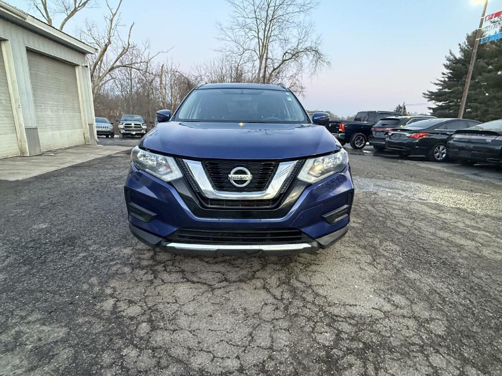 2017 Nissan Rogue Image 2