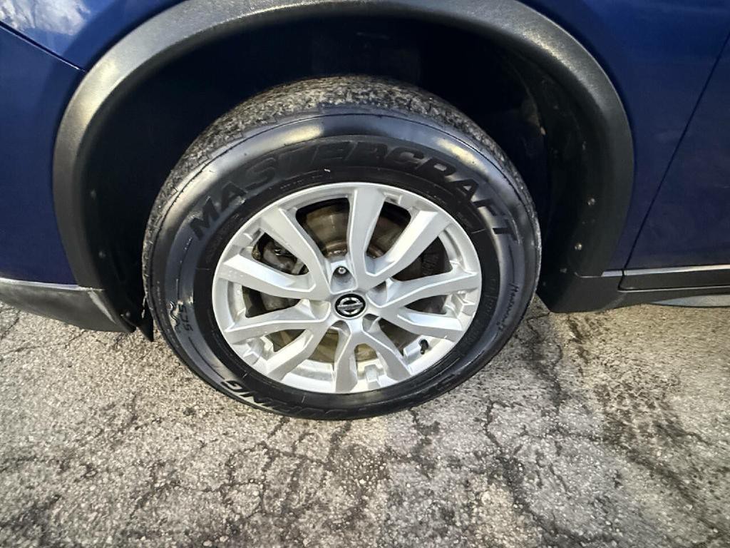 2017 Nissan Rogue Image 9