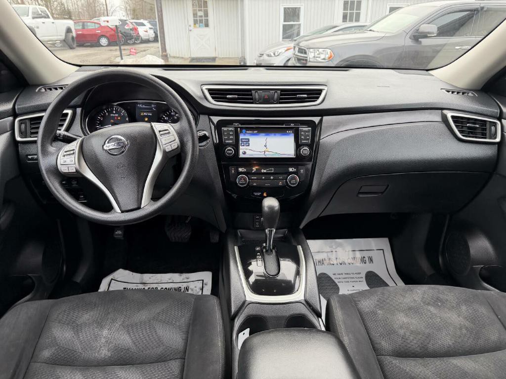 2016 Nissan Rogue Image 11