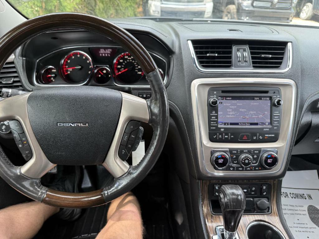 2015 GMC Acadia Image 9