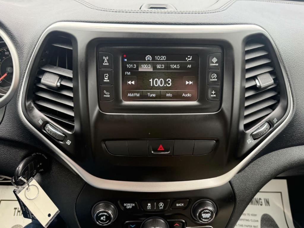 2015 Jeep Cherokee Image 16