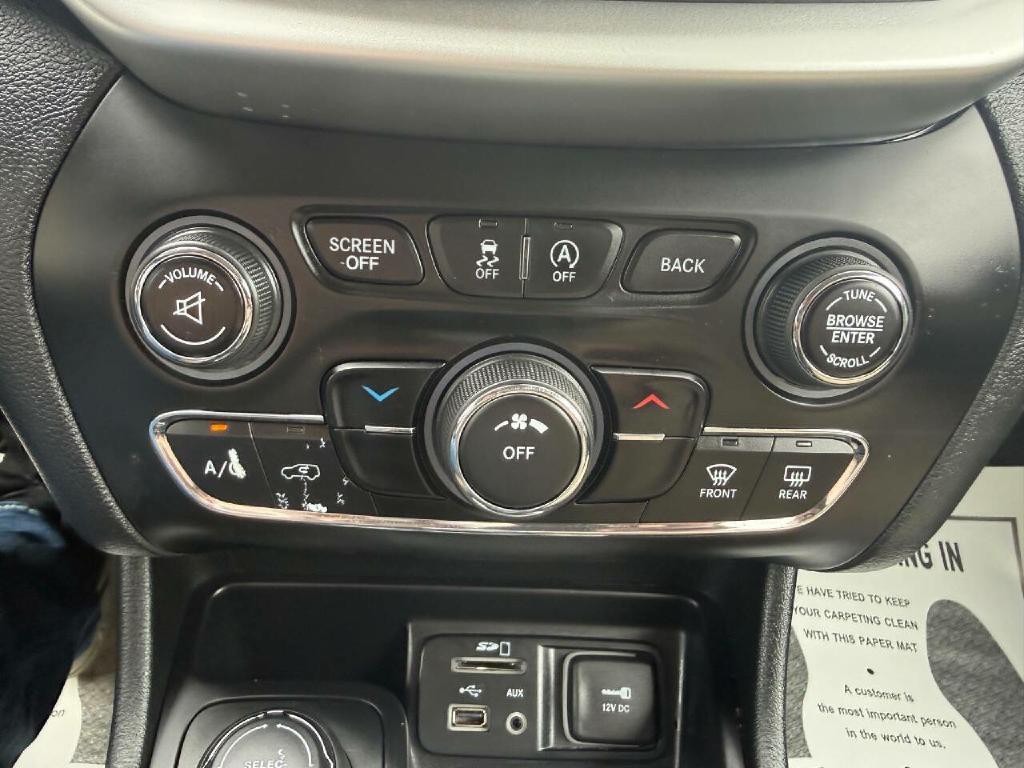2015 Jeep Cherokee Image 20