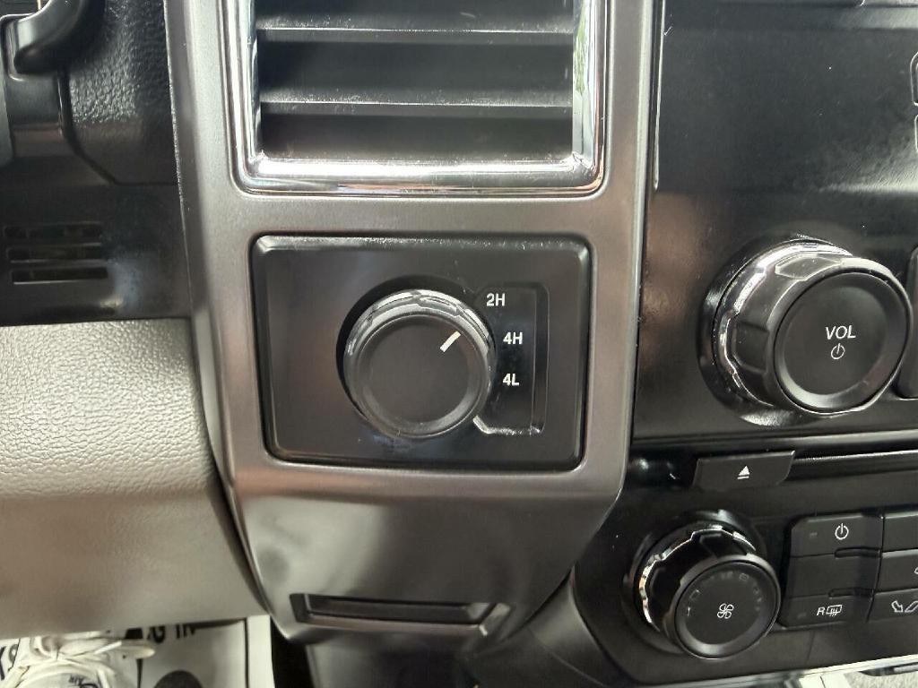 2015 Ford F-150 Image 13
