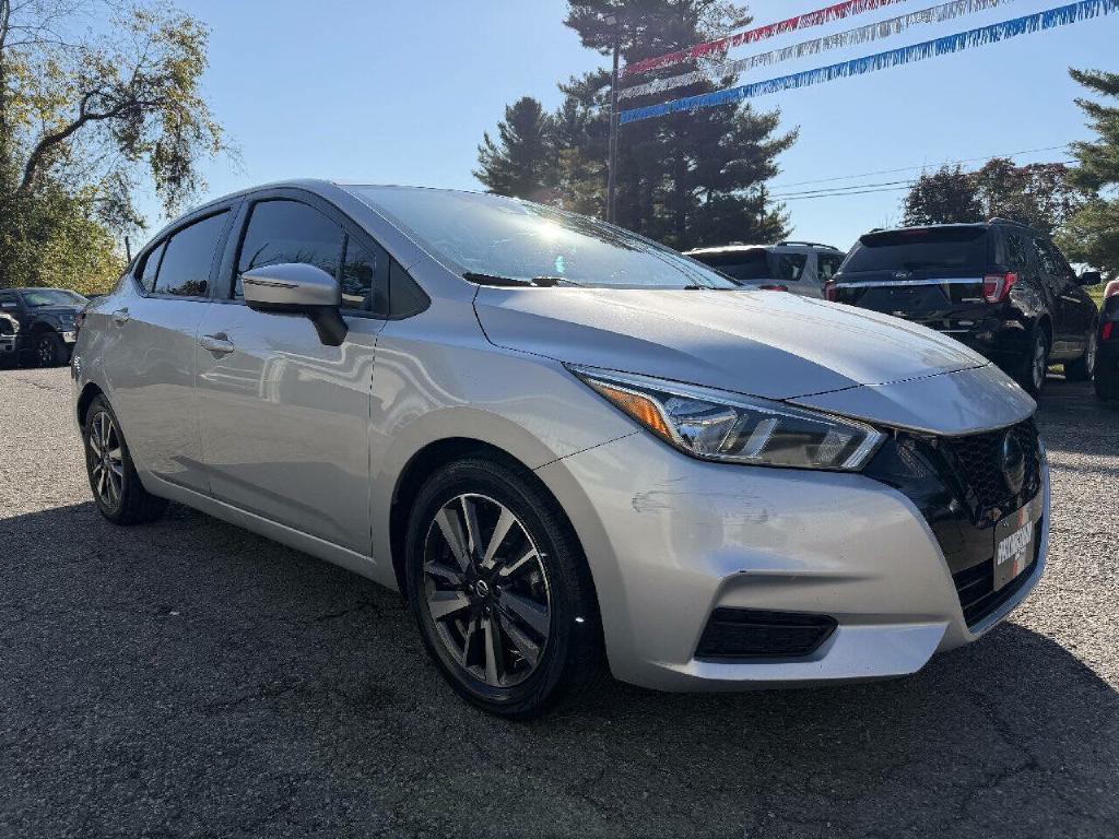 2020 Nissan Versa Image 3