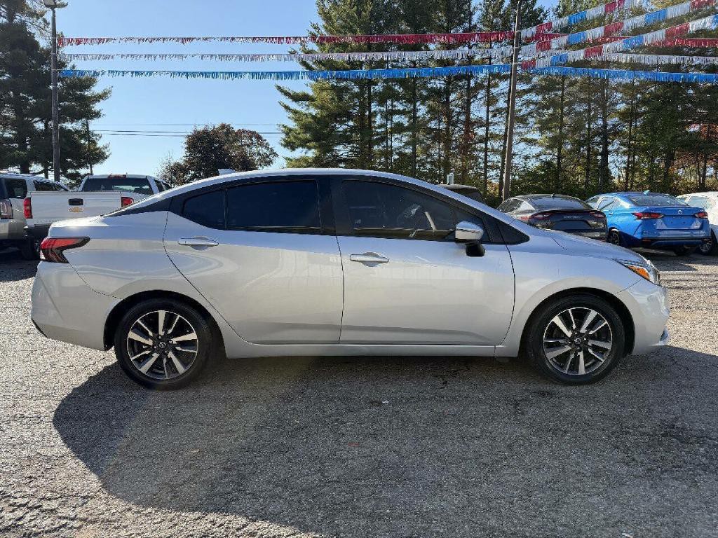 2020 Nissan Versa Image 4