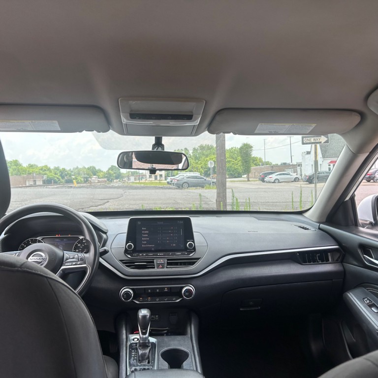 2019 Nissan Altima Image 6
