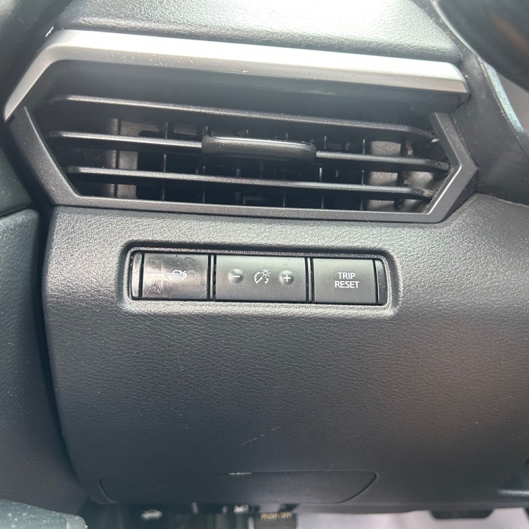2019 Nissan Altima Image 8