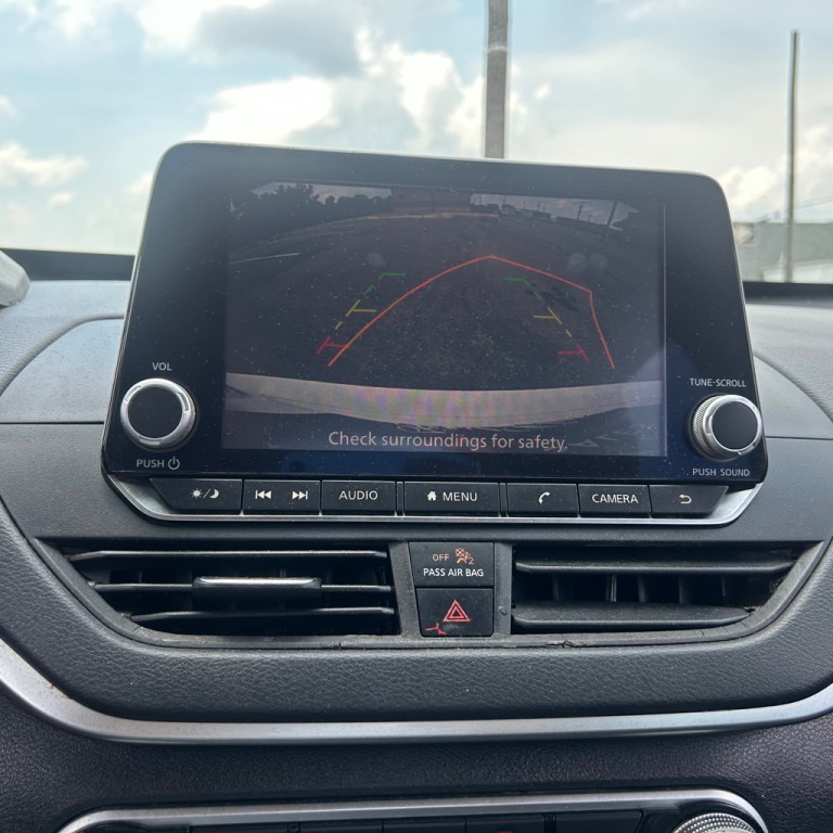 2019 Nissan Altima Image 14