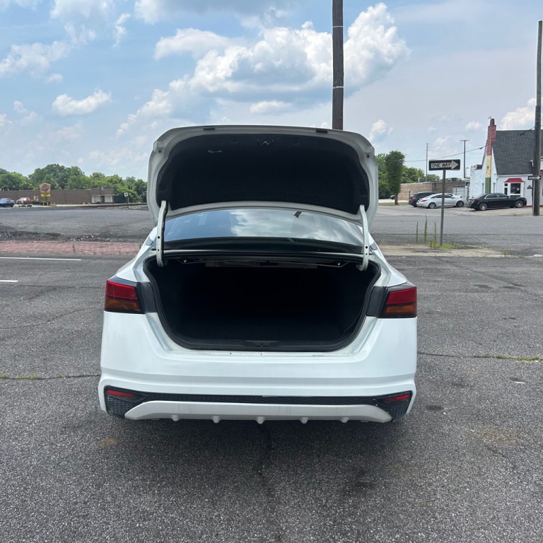 2019 Nissan Altima Image 19