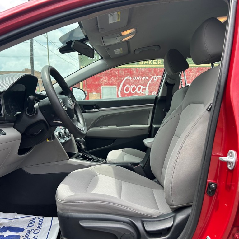 2019 Hyundai Elantra Image 4