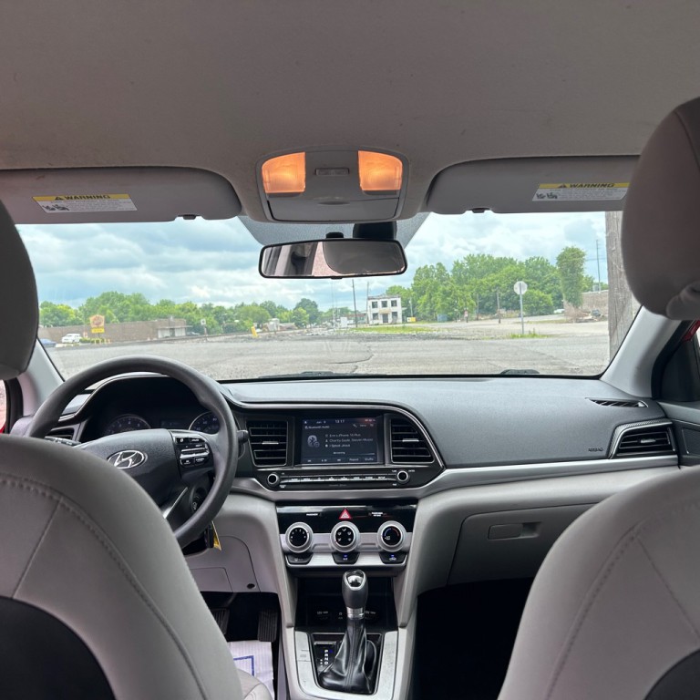 2019 Hyundai Elantra Image 5