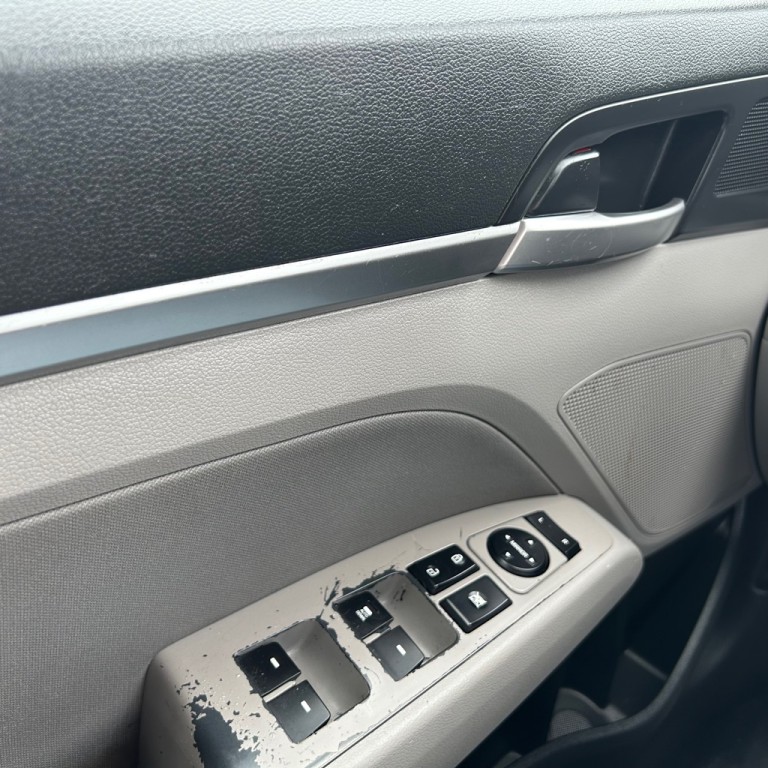 2019 Hyundai Elantra Image 6