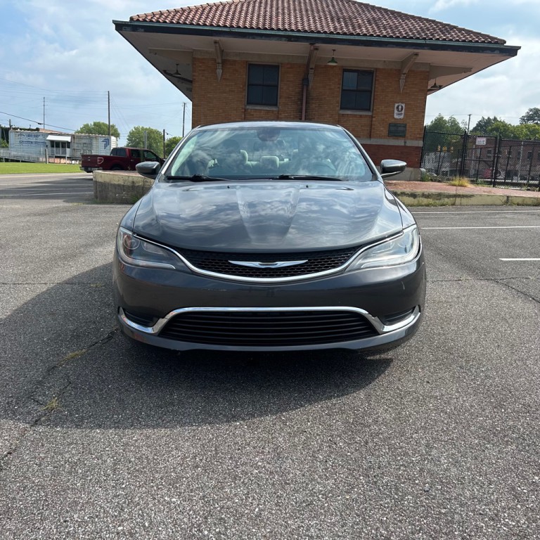 2015 Chrysler 200 Image 4