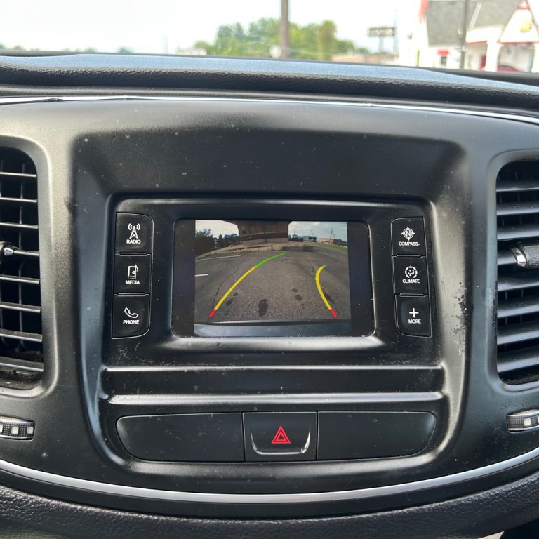 2015 Chrysler 200 Image 15