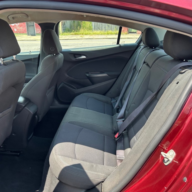 2016 Chevrolet Cruze Image 17