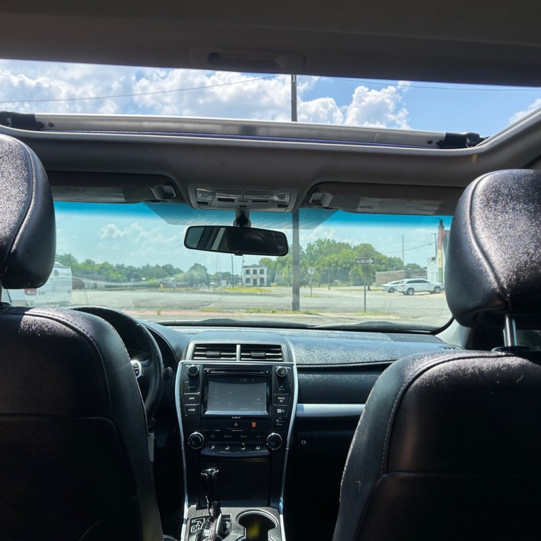 2016 Toyota Camry Image 5