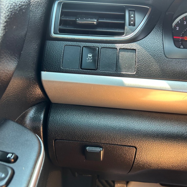 2016 Toyota Camry Image 7