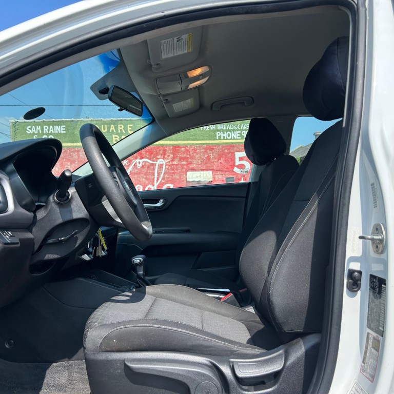 2018 Kia Rio Image 4