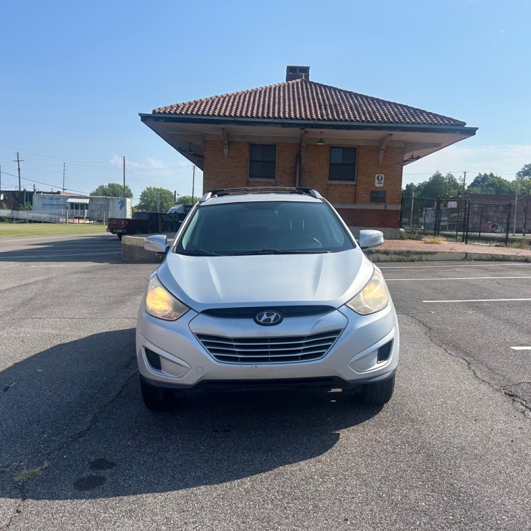 2012 Hyundai Tucson Image 2