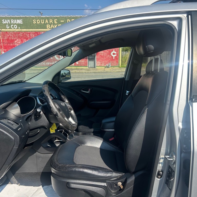 2012 Hyundai Tucson Image 5