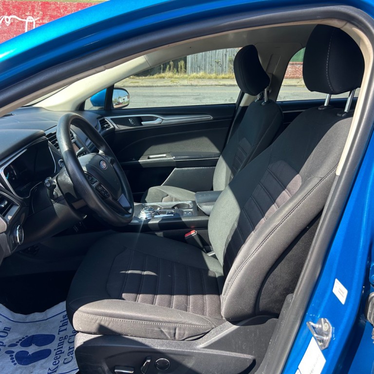 2020 Ford Fusion Image 5